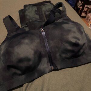 VS Sports Bra and Legging Set